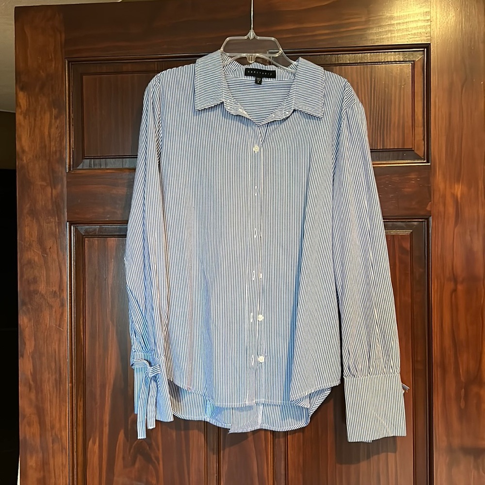 Sanctuary women’s blue/white stripe button up